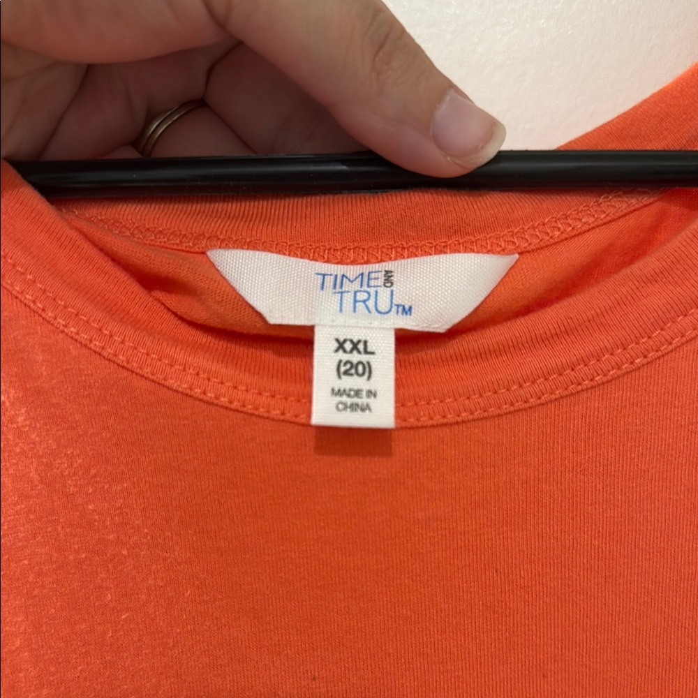Time and Tru Bright Orange Top - Picture 2 of 4